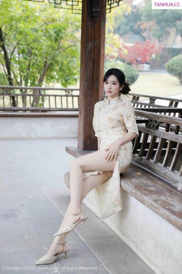   [XiuRen]高清写真图 2026.01.09 No.11214 小肉肉咪 黄色蕾丝内衣第15张图片